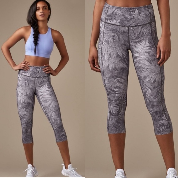 Lululemon Fast & Free Crop size 6 
Kindred Spirit Alpine White Multi - Picture 1 of 16